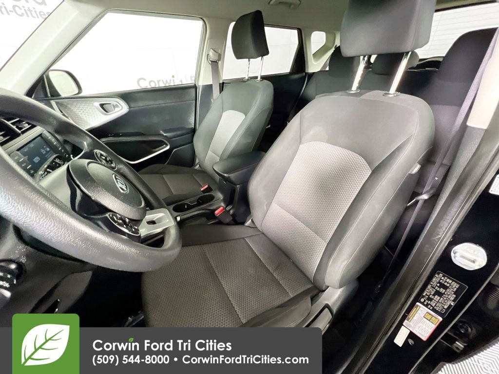 Used 2020 Kia Soul LX image 23