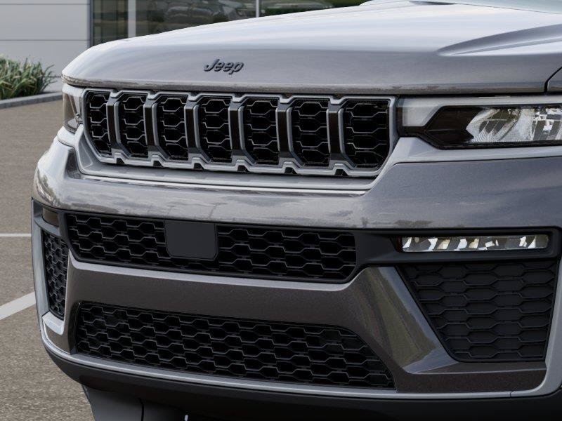 New 2026 Jeep Grand Cherokee Limited w/ Limited Altitude Package RWD image 11