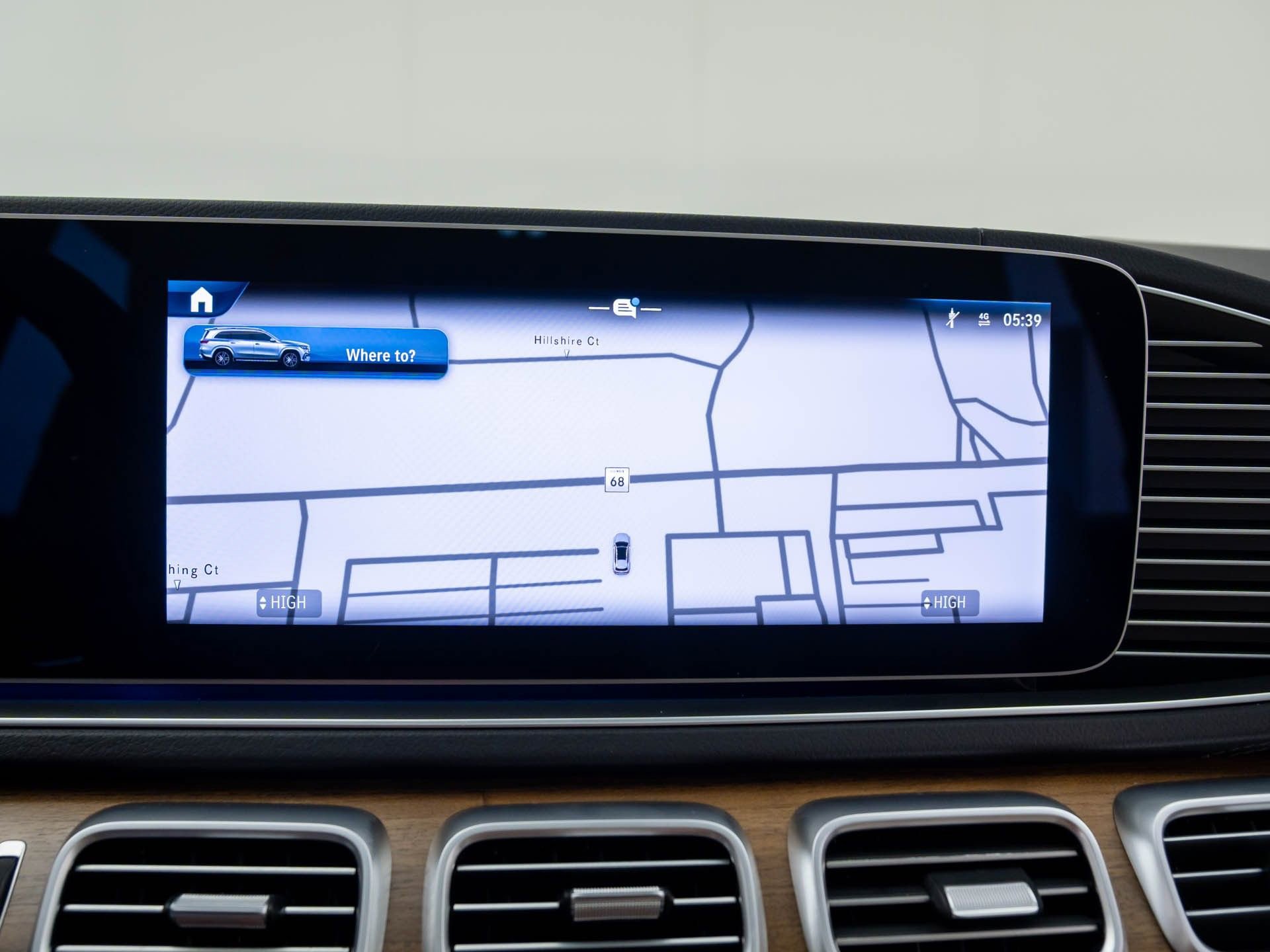 Used 2025 Mercedes-Benz GLS 450 4MATIC image 29