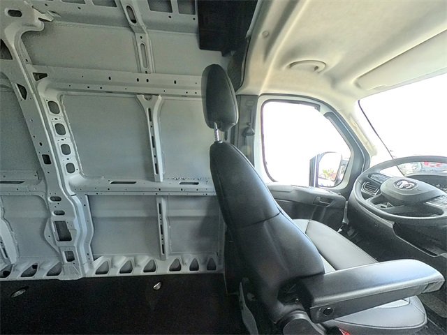 Used 2025 RAM ProMaster 2500 w/ Safety Group image 33