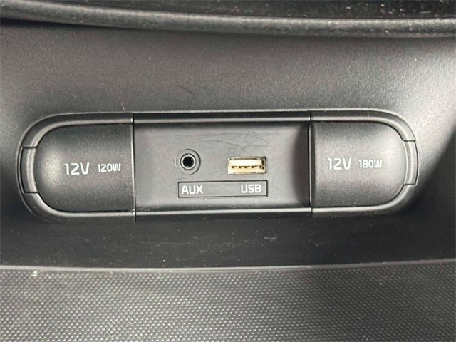 Used 2015 Kia Soul + image 27