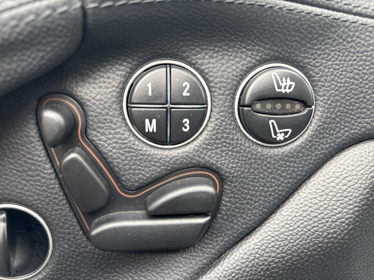 Used 2003 Mercedes-Benz SL 500 image 24