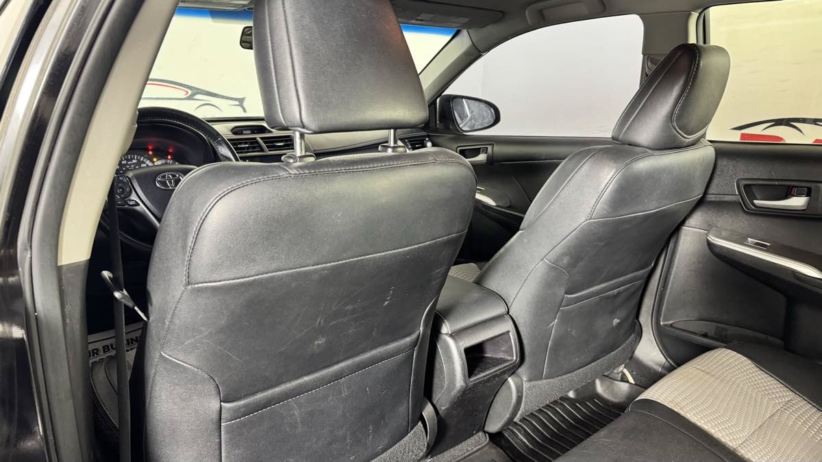 Used 2014 Toyota Camry SE FWD image 26