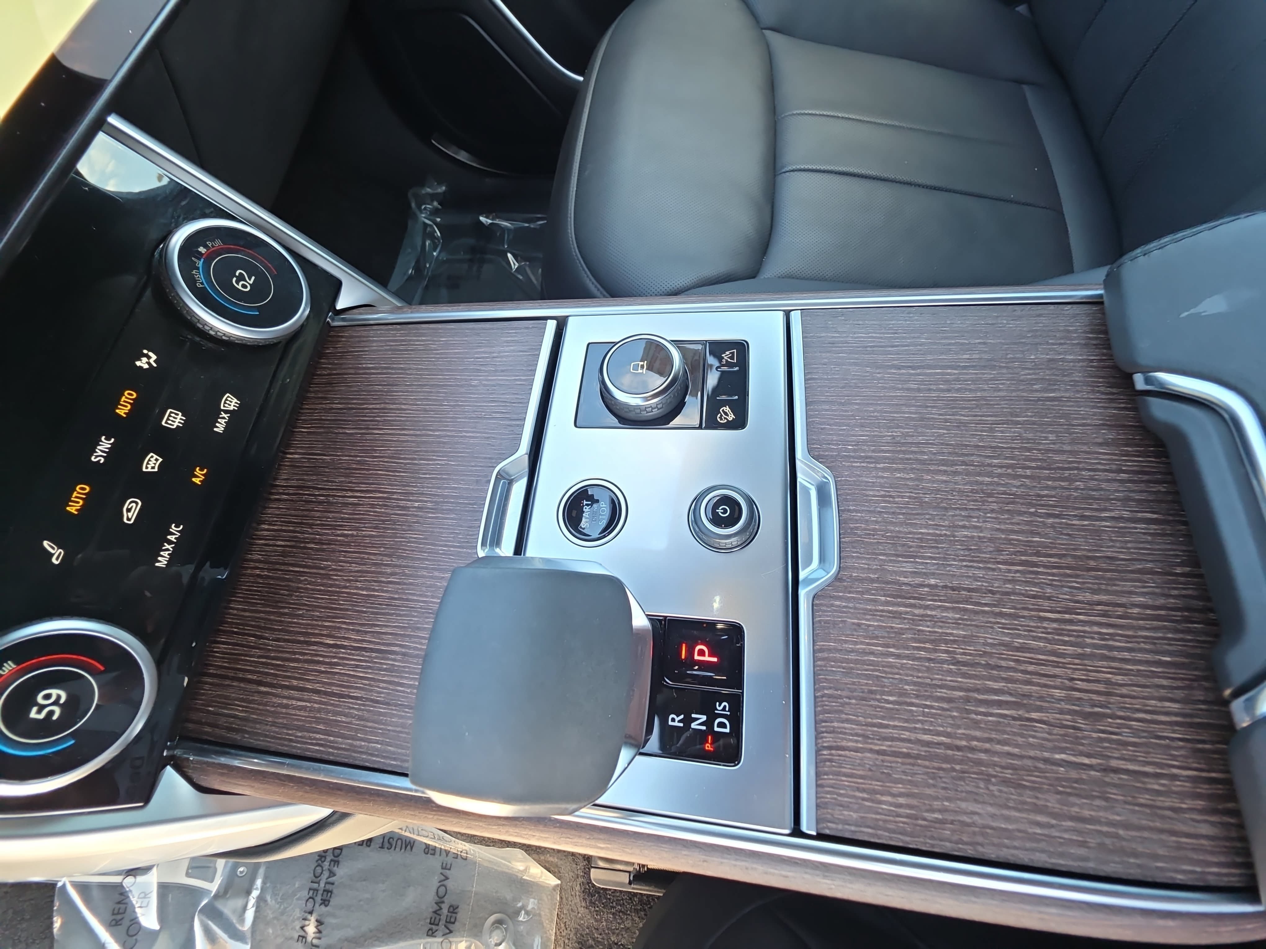 Used 2023 Land Rover Range Rover SE AWD/4WD image 26