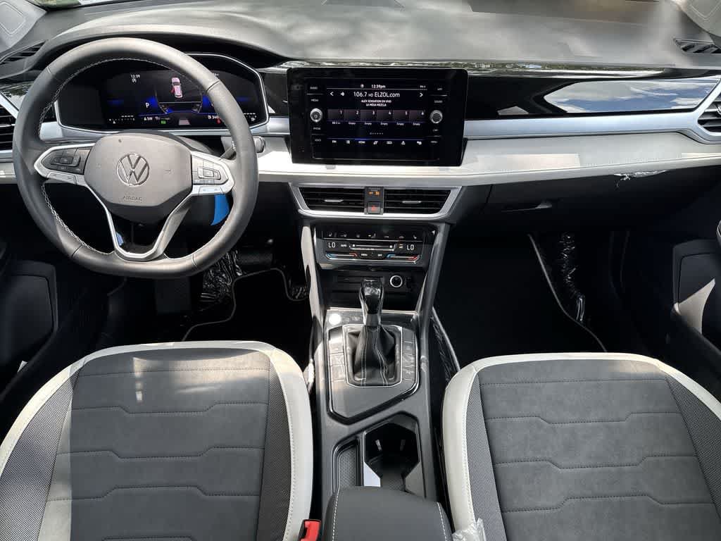 New 2026 Volkswagen Taos SE FWD image 24