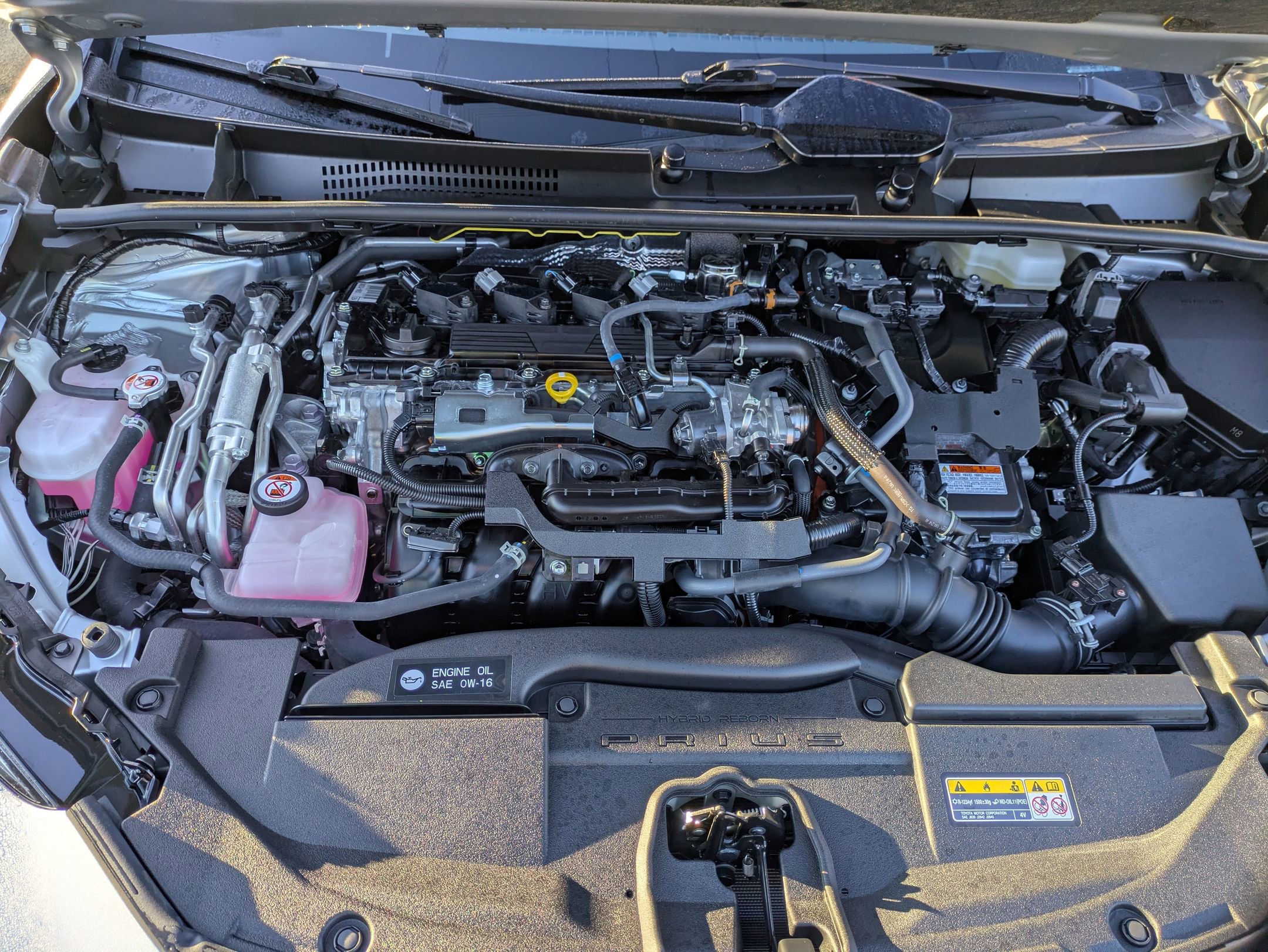 Used 2025 Toyota Prius Plug-In Hybrid image 40