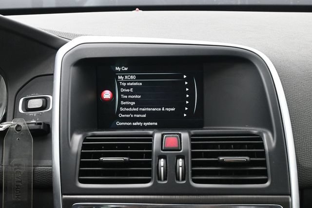 Used 2016 Volvo XC60 T6 w/ Protection Package FWD image 16