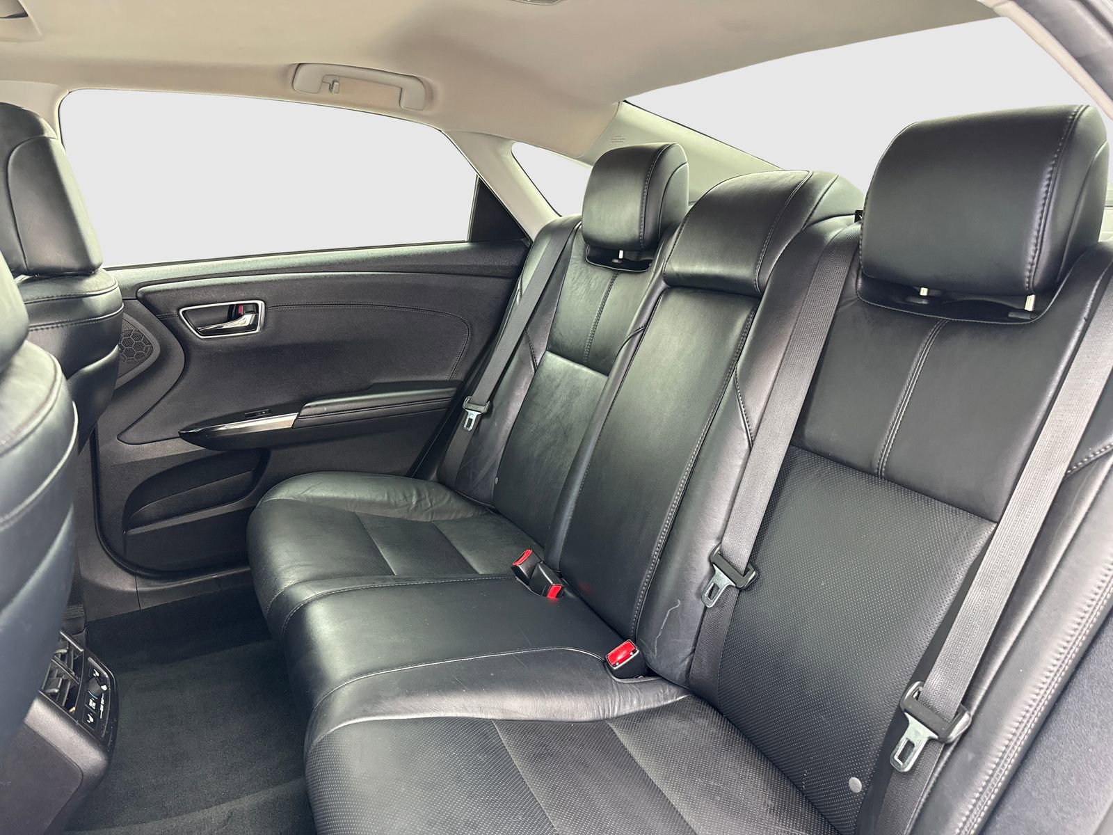 Used 2016 Toyota Avalon Limited FWD image 36