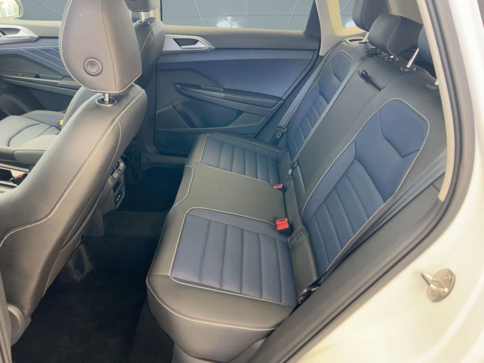New 2026 Volkswagen Taos SEL AWD/4WD image 15