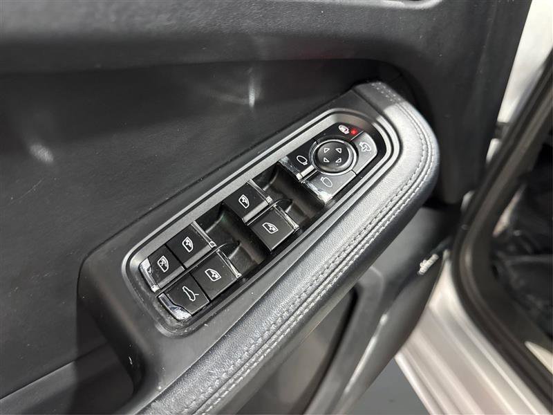 Used 2015 Porsche Macan Turbo w/ Premium Package Plus image 29