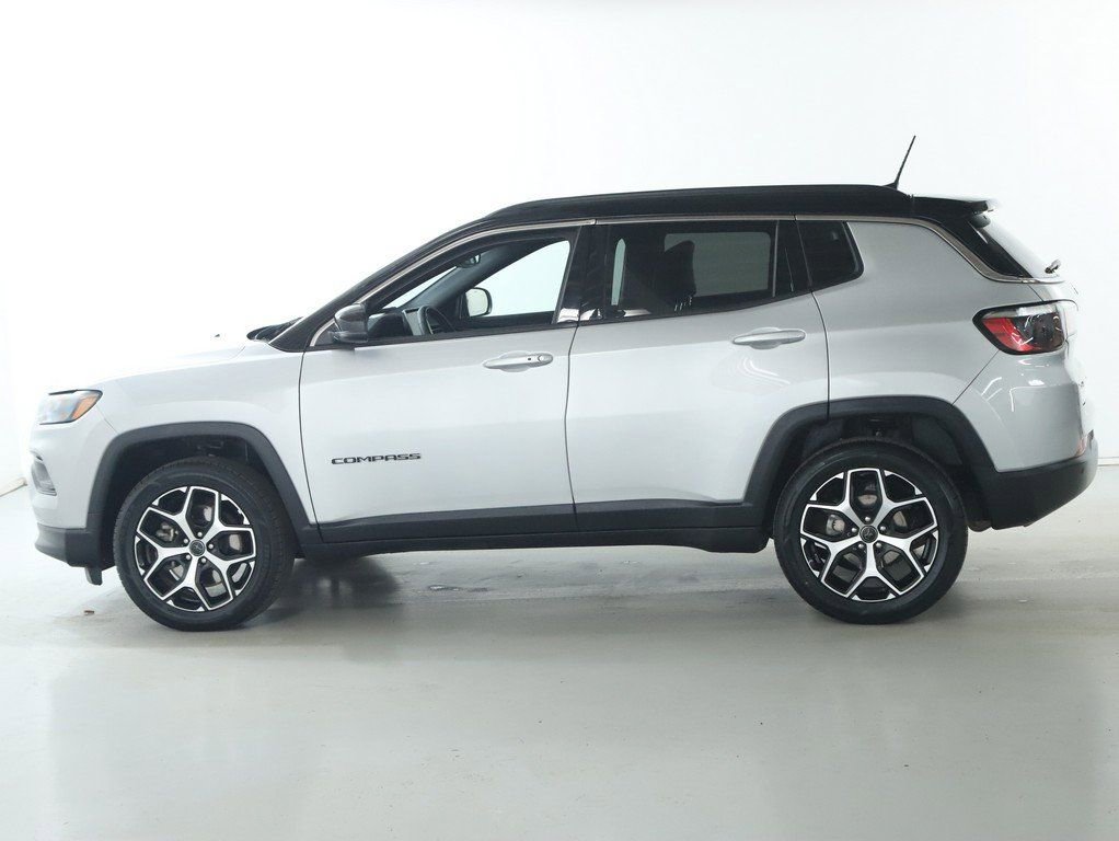 Used 2025 Jeep Compass Limited AWD/4WD image 38