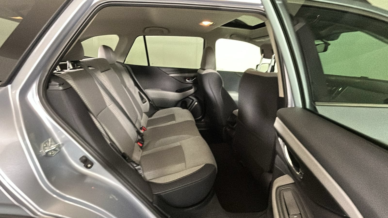 Used 2021 Subaru Outback Premium AWD/4WD image 32