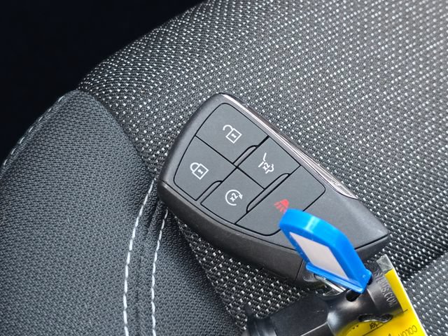 Used 2025 Chevrolet Traverse LT FWD image 24