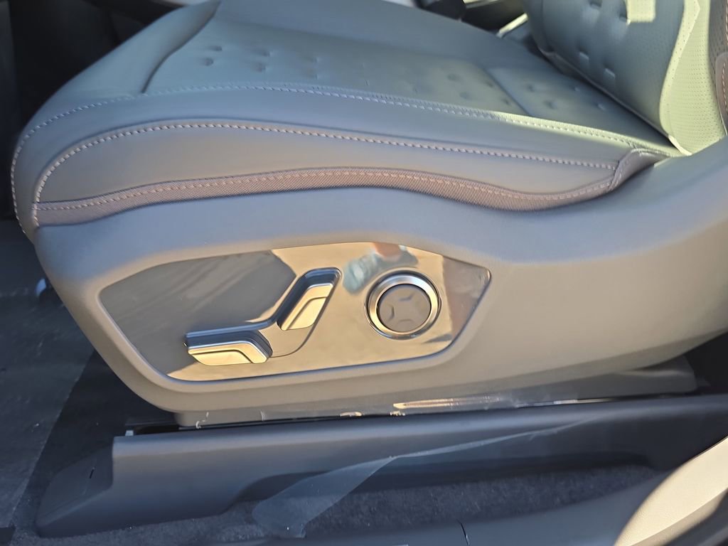 New 2026 Kia EV9 Wind AWD/4WD image 21