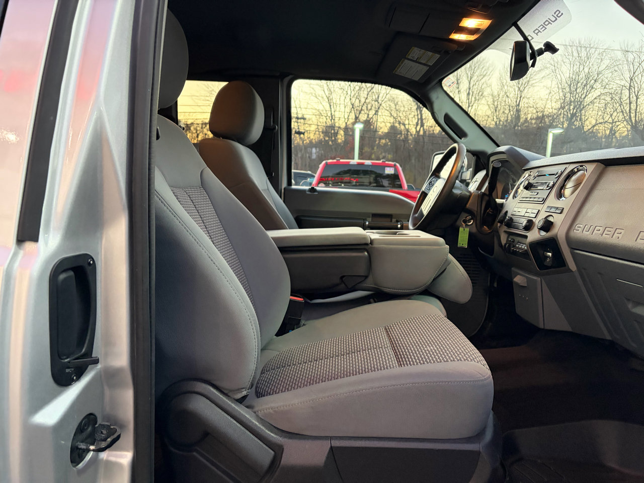 Used 2016 Ford F250 XLT w/ XLT Premium Package image 40