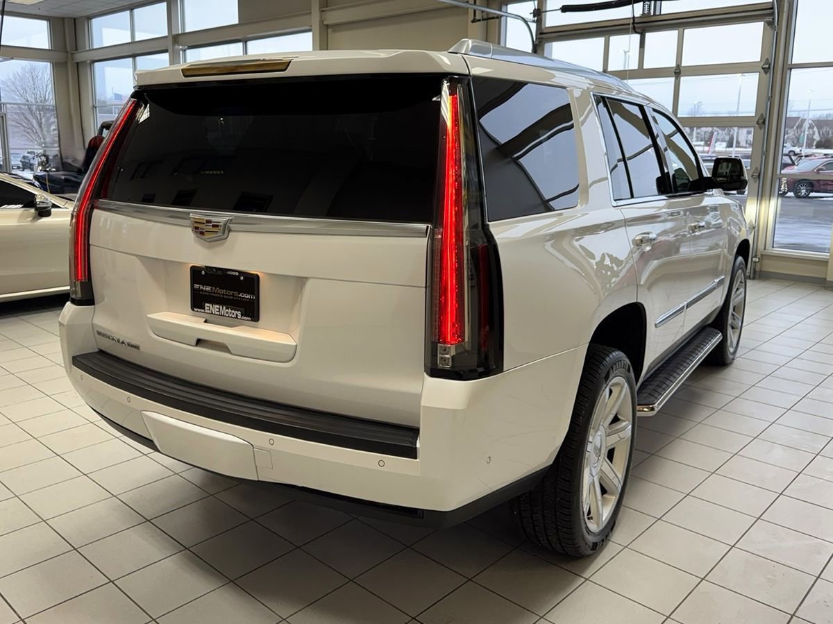 Used 2017 Cadillac Escalade Premium Luxury AWD/4WD image 66