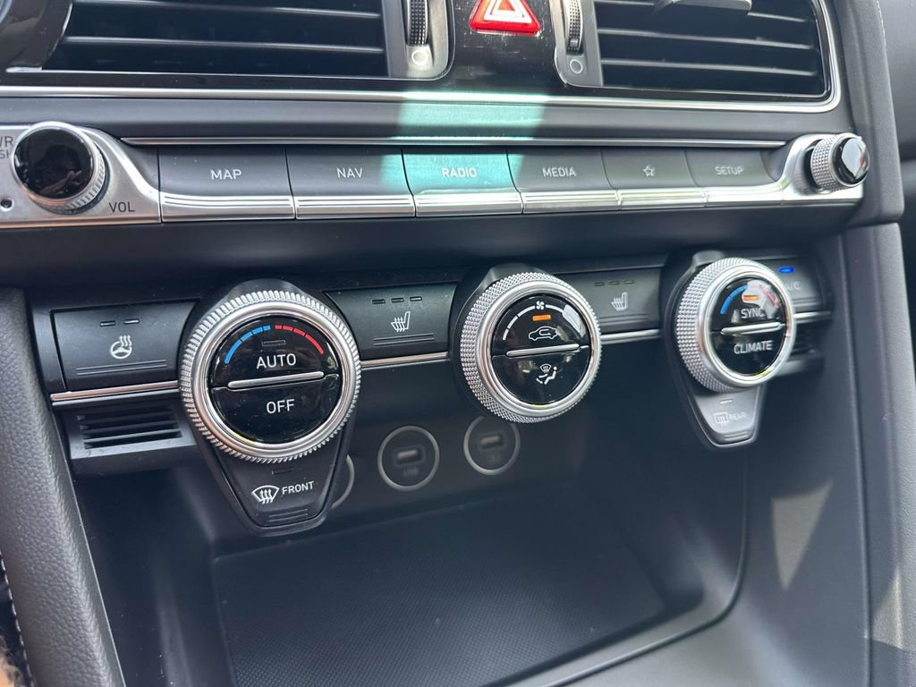 Used 2023 Genesis G70 3.3T AWD/4WD image 24