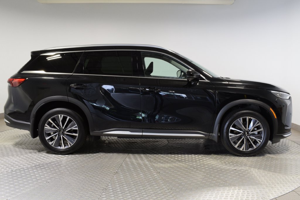 Certified 2026 INFINITI QX60 Luxe w/ Family Package AWD/4WD image 14