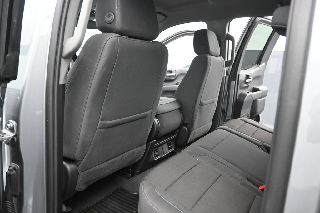 Used 2026 Chevrolet Silverado 1500 Custom w/ LPO, Dark Essentials Package AWD/4WD image 17