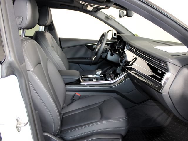 Used 2026 Audi Q8 Premium AWD/4WD image 30