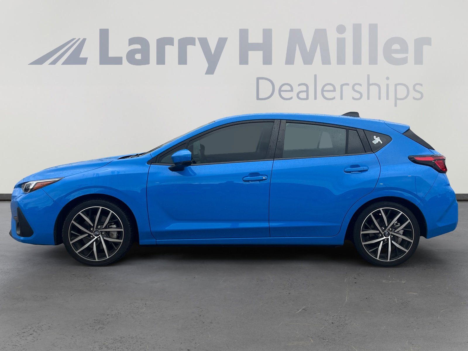 Used 2024 Subaru Impreza 2.0i Sport AWD/4WD image 2