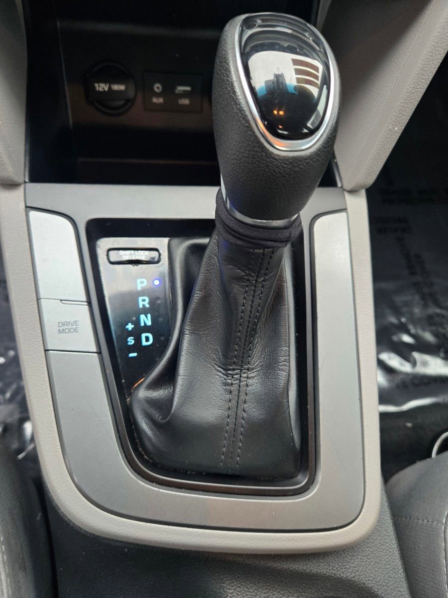 Used 2020 Hyundai Elantra SEL FWD image 13