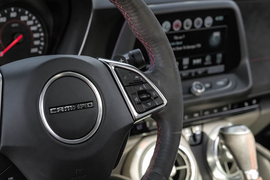 Used 2018 Chevrolet Camaro ZL1 image 15