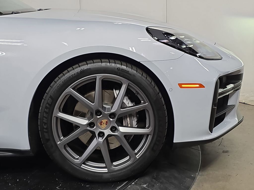 Certified 2024 Porsche Panamera image 11