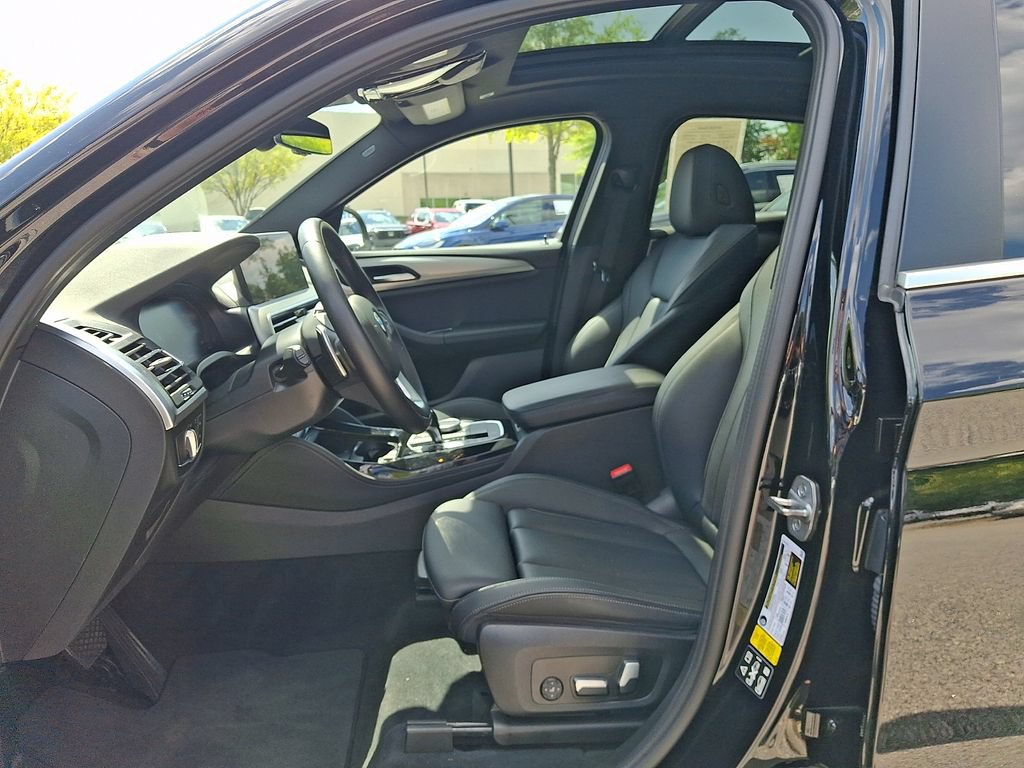 Used 2023 BMW X4 xDrive30i w/ Premium Package AWD/4WD image 12