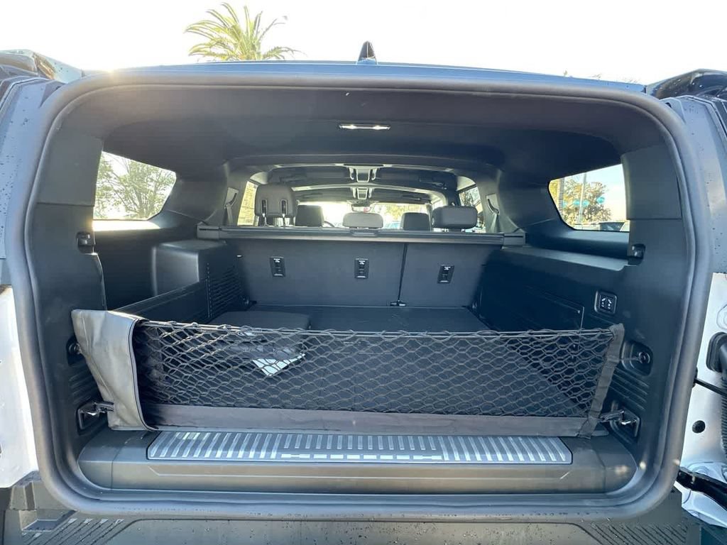 Used 2025 GMC Hummer EV 3X w/ LPO, Cargo Utility Package AWD/4WD image 27