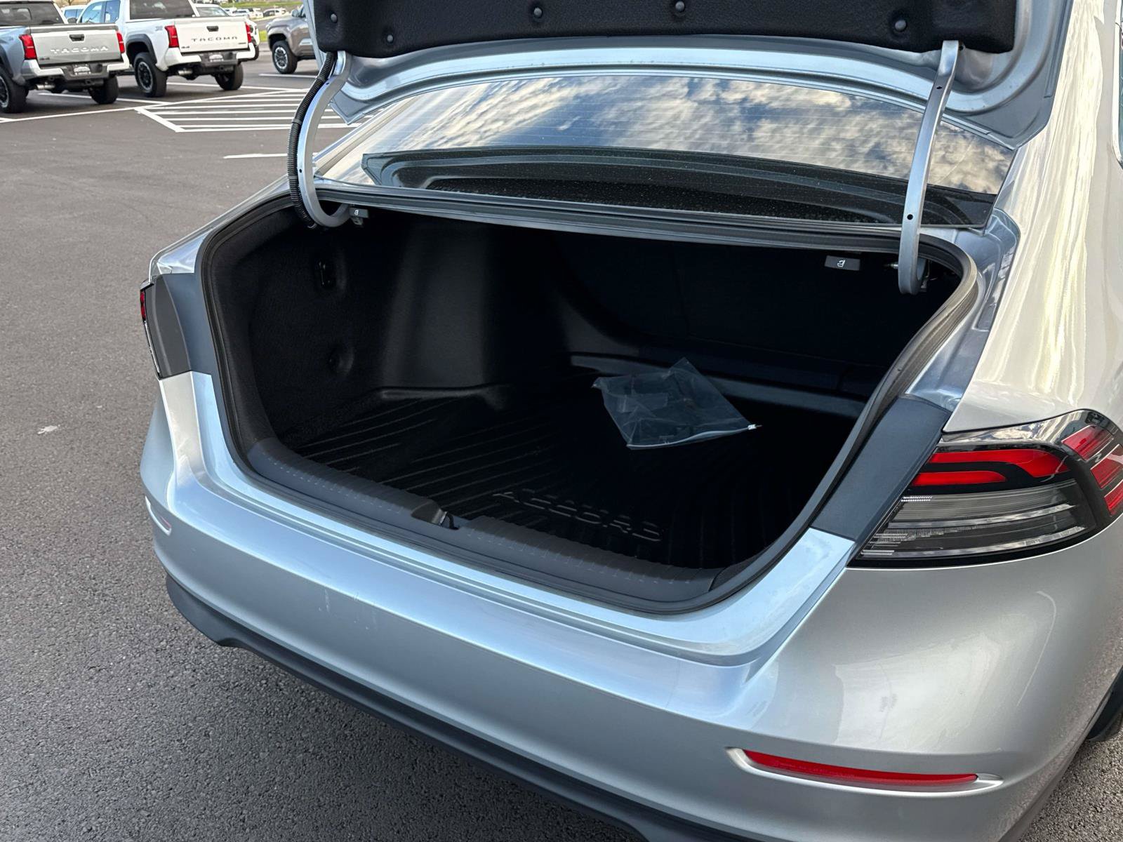 Used 2023 Honda Accord EX image 15
