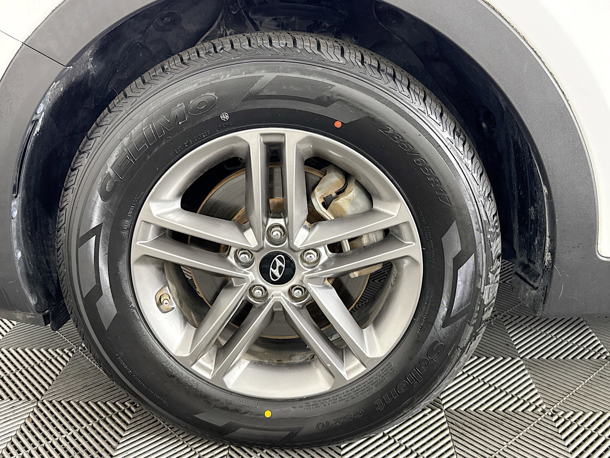 Used 2017 Hyundai Santa Fe Sport image 37