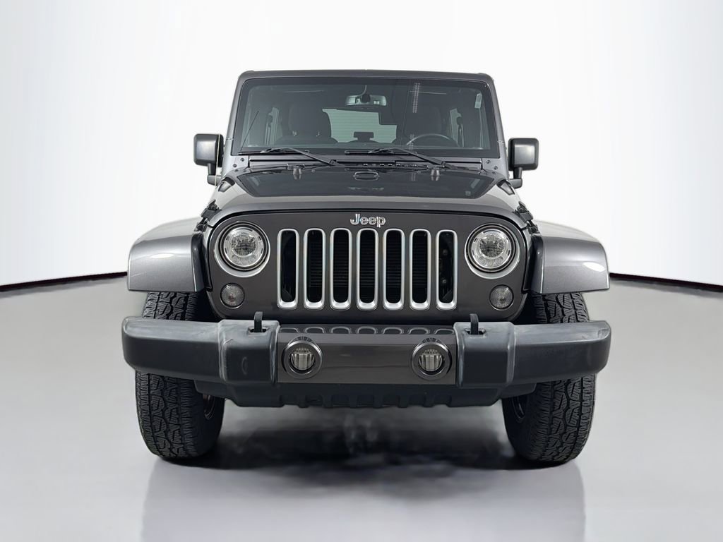 Used 2018 Jeep Wrangler Unlimited Sahara AWD/4WD image 2