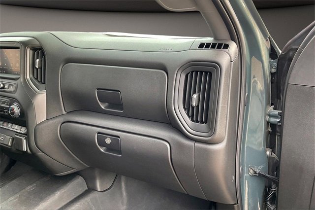 Used 2025 Chevrolet Silverado 1500 Custom Trail Boss w/ Turbomax Blackout Package image 15