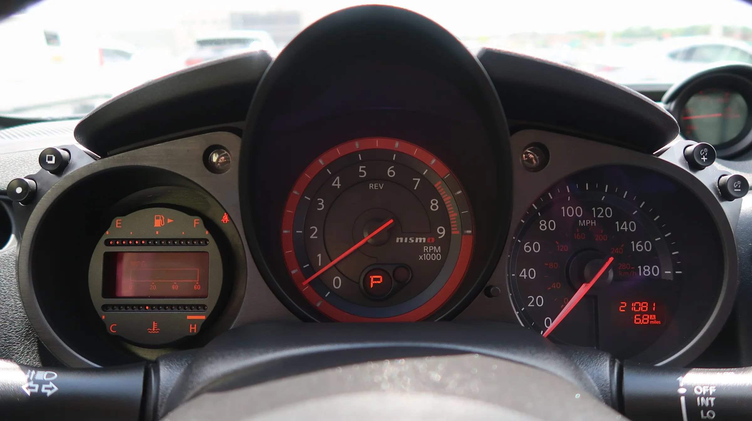 Used 2019 Nissan 370Z NISMO RWD image 30