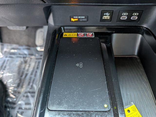 Used 2025 Toyota Camry LE FWD image 4