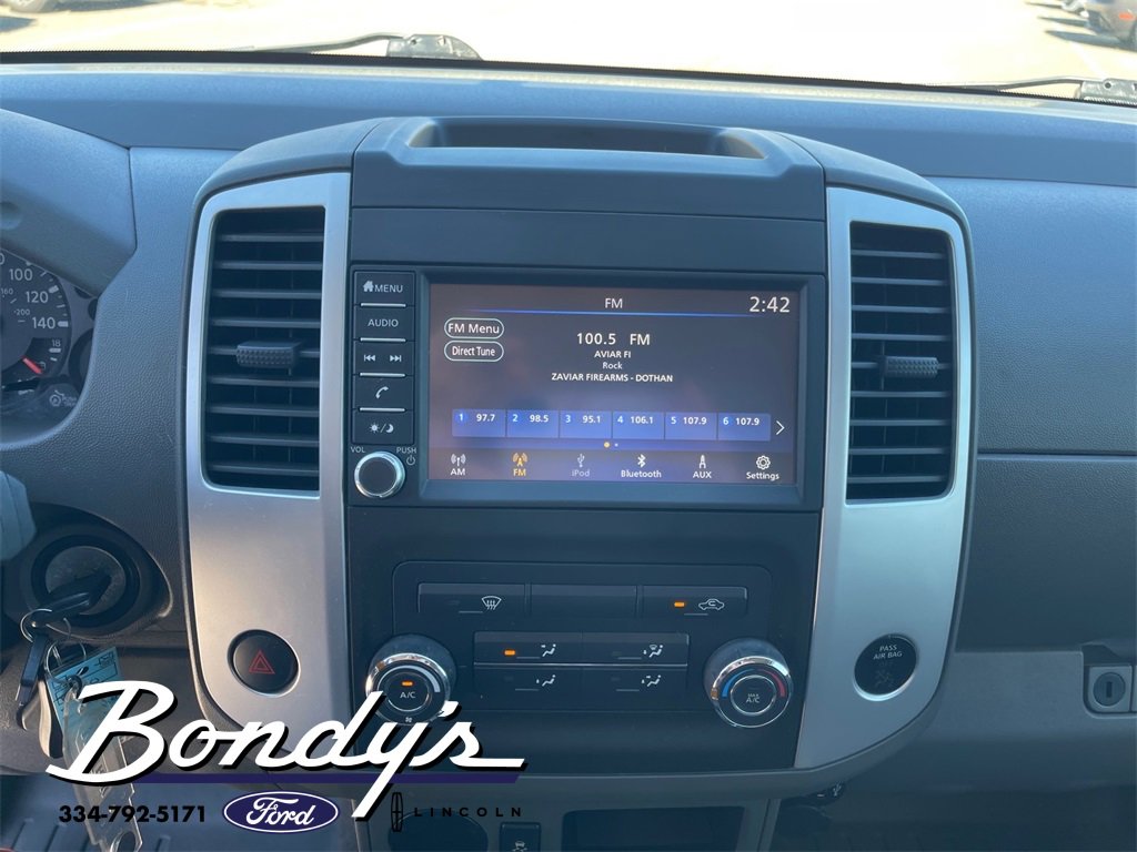 Used 2019 Nissan Frontier SV image 5