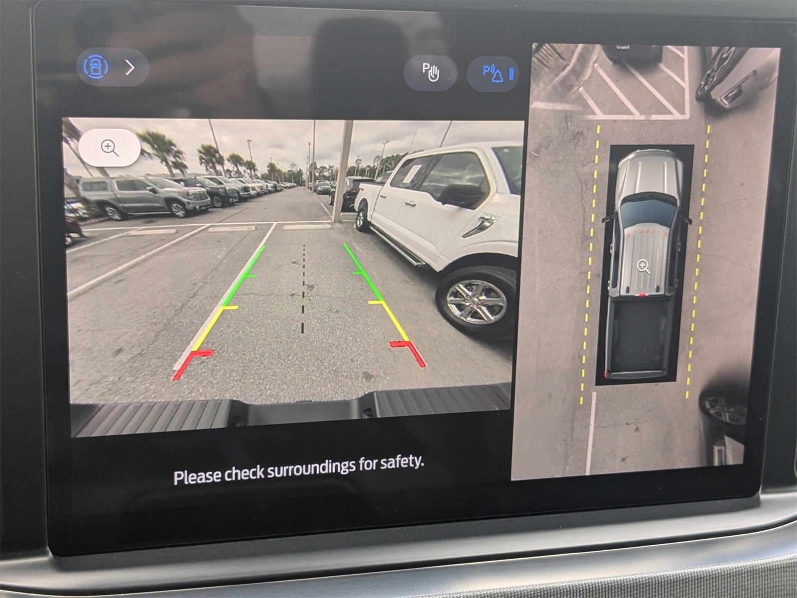 Used 2025 Ford F250 Platinum w/ FX4 Off-Road Package image 23