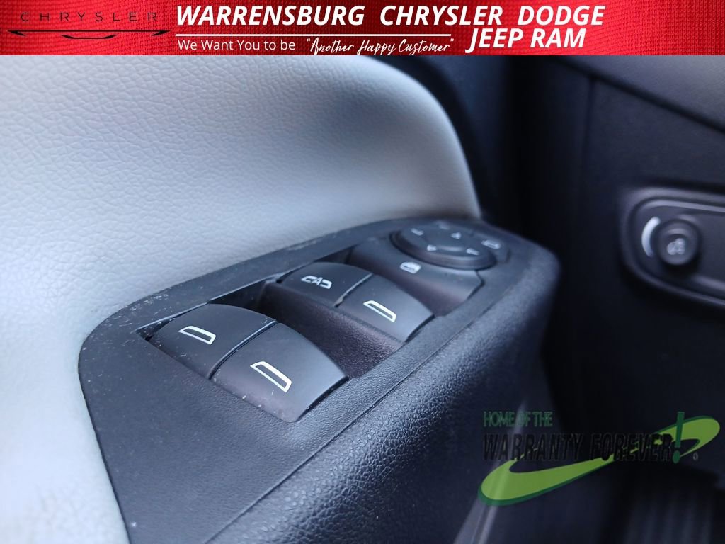 Used 2020 Chevrolet Equinox LS w/ LS Convenience Package image 30