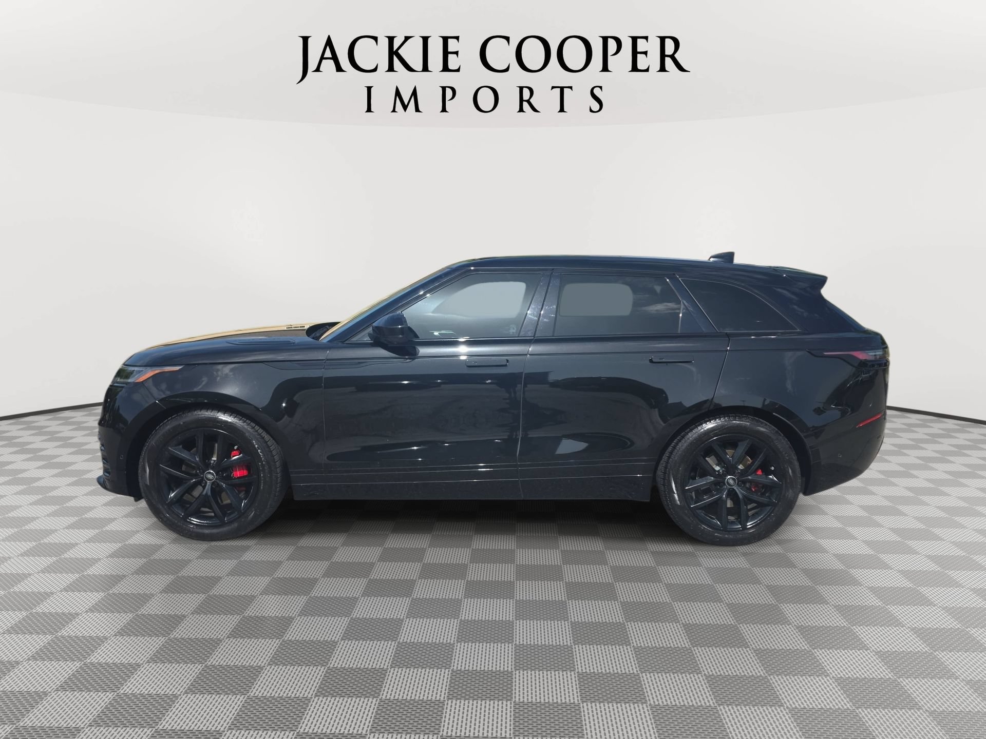 Used 2025 Land Rover Range Rover Velar Dynamic SE AWD/4WD image 8