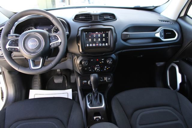 Used 2021 Jeep Renegade Latitude AWD/4WD image 23