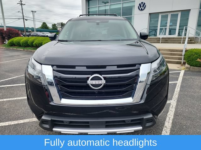 Used 2025 Nissan Pathfinder Platinum w/ Cargo Package FWD image 8