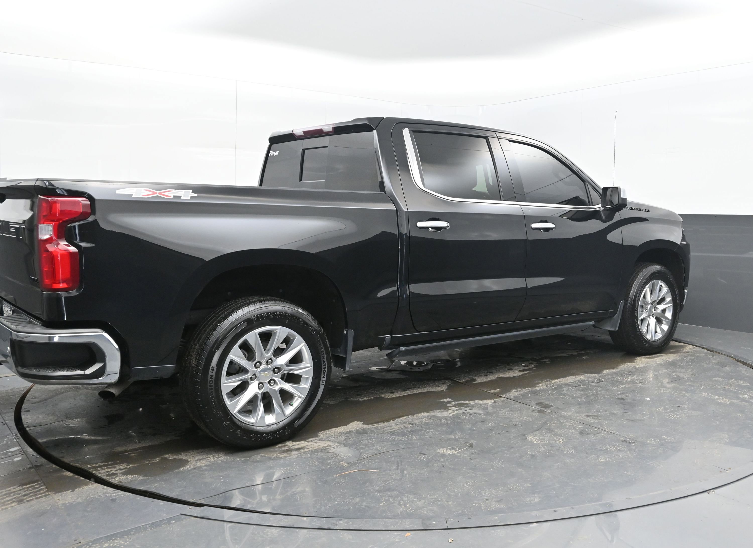 Used 2021 Chevrolet Silverado 1500 LTZ w/ LPO, Dark Essentials Package image 9