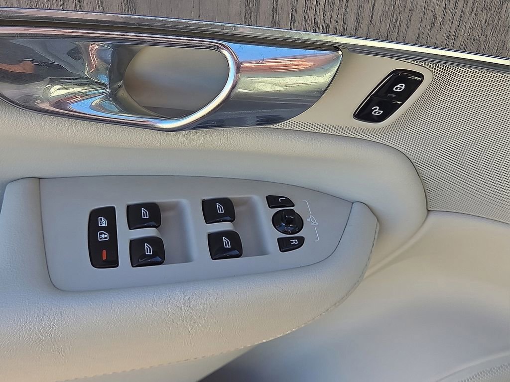Used 2022 Volvo XC90 T6 Inscription w/ Advanced Package image 22