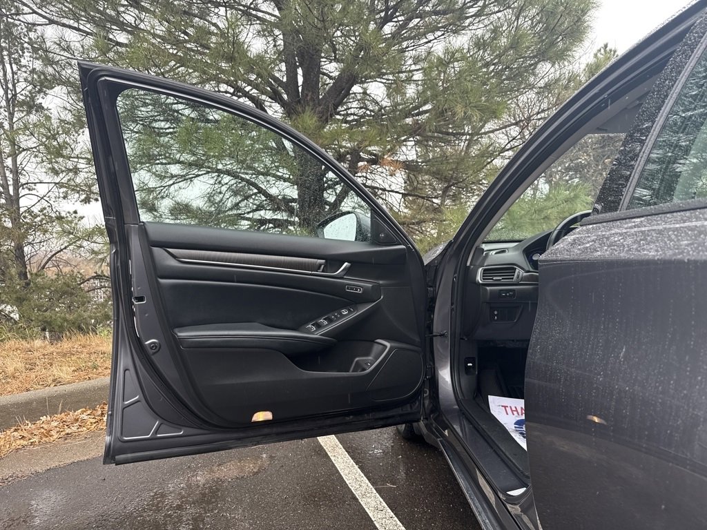 Used 2018 Honda Accord EX-L image 9