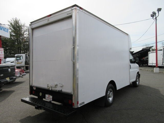 Used 2015 Chevrolet Express 3500 RWD image 4