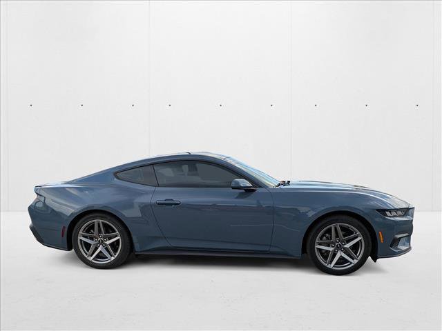 Used 2024 Ford Mustang Coupe image 4