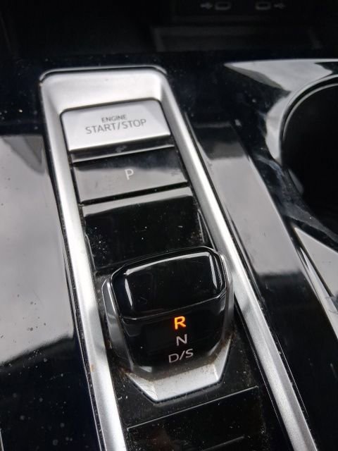 Used 2024 Volkswagen Atlas SE image 28
