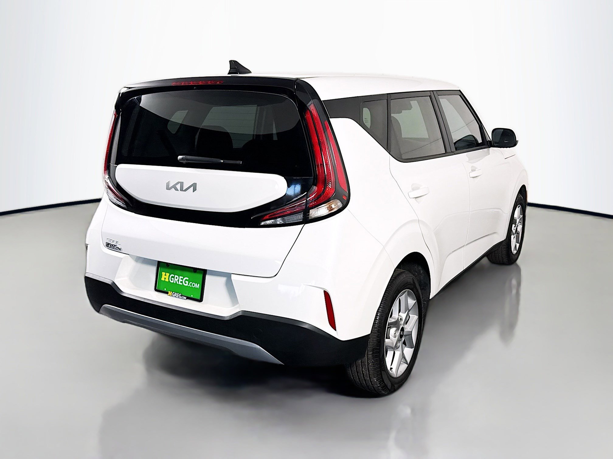 Used 2025 Kia Soul LX w/ LX Technology Package FWD image 10