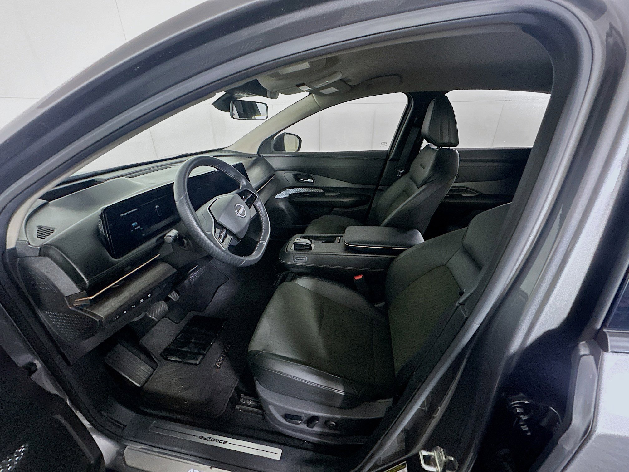 Used 2023 Nissan Ariya AWD image 13